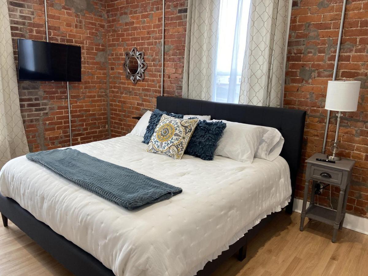 Brickhouse Loft - A Boutique Hotel Martinsville Exterior foto